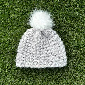 Fabletics | Cloud Knit Grey Beanie with White Pom Pom